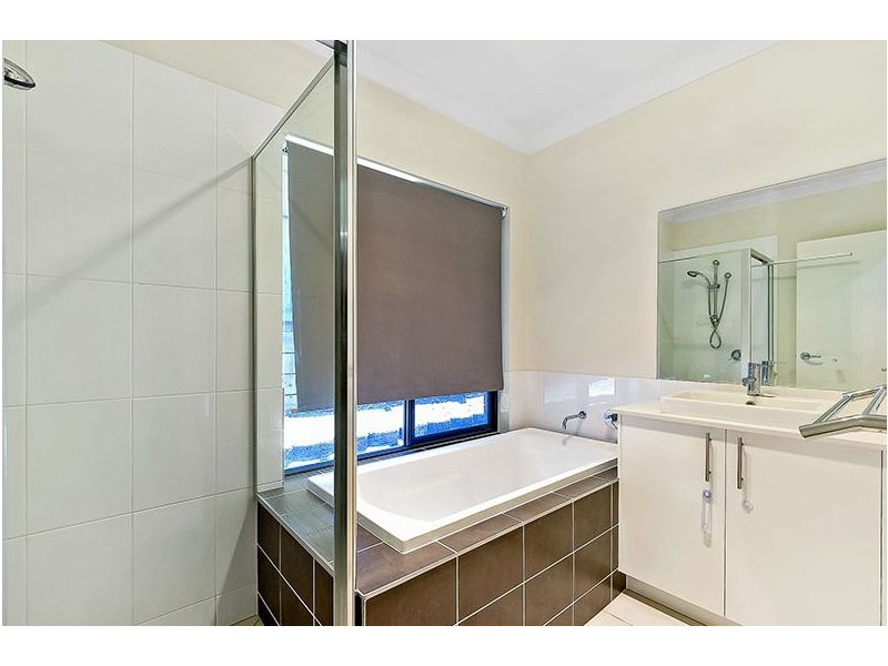 32 Hopman Way, Springfield Lakes QLD 4300