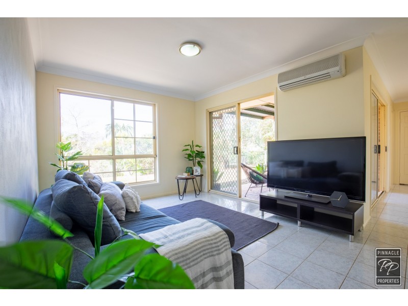 17 Gum Leaf Court, Albany Creek QLD 4035