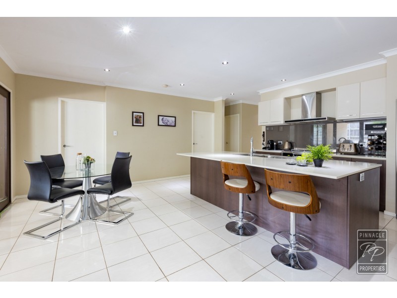 36 White Oak Place, Moggill QLD 4070