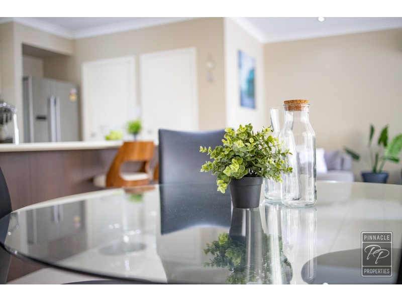 36 White Oak Place, Moggill QLD 4070