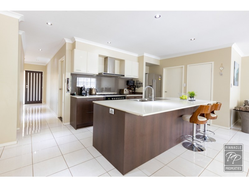 36 White Oak Place, Moggill QLD 4070