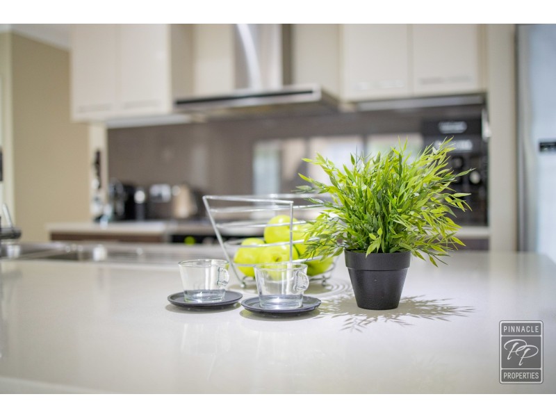 36 White Oak Place, Moggill QLD 4070