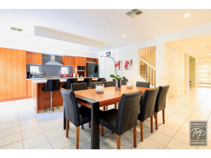 34 Rise Place, Moggill QLD 4070