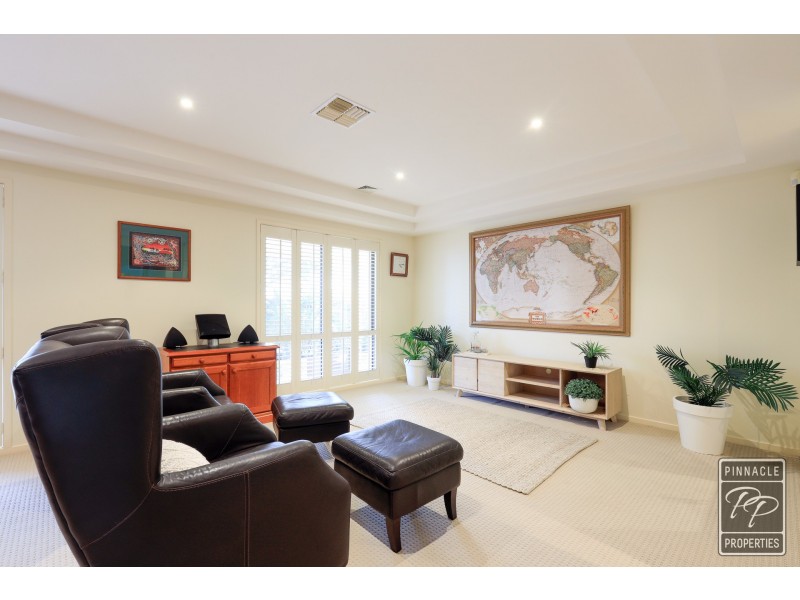 34 Rise Place, Moggill QLD 4070