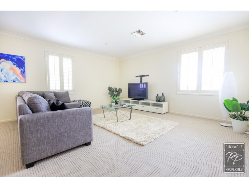 34 Rise Place, Moggill QLD 4070