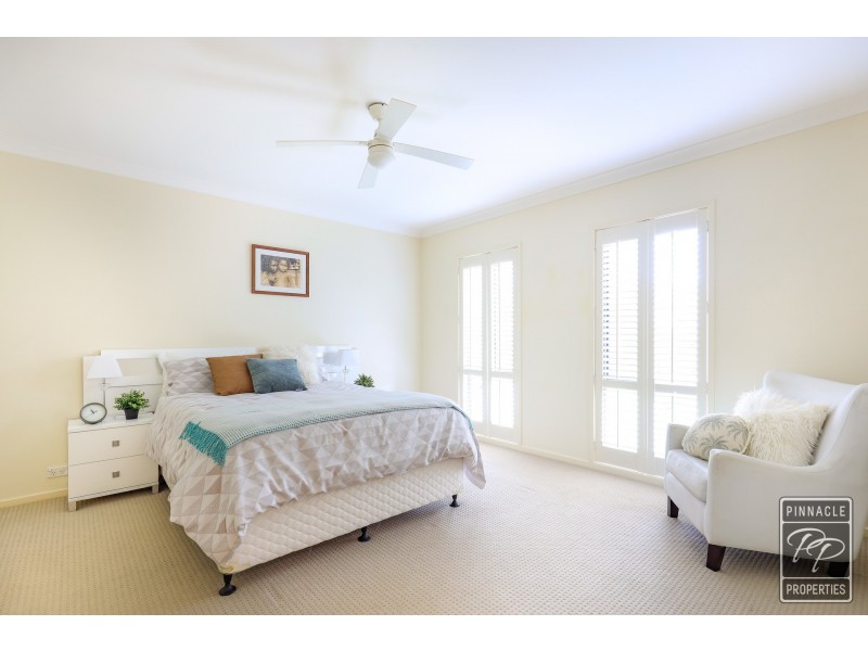 34 Rise Place, Moggill QLD 4070