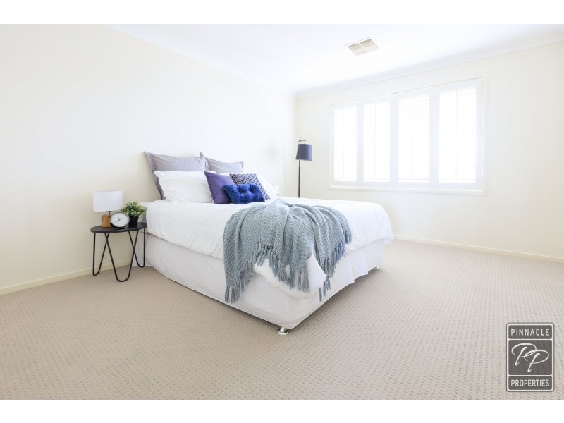 34 Rise Place, Moggill QLD 4070