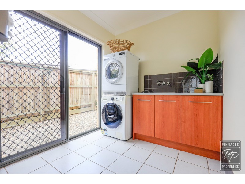 34 Rise Place, Moggill QLD 4070