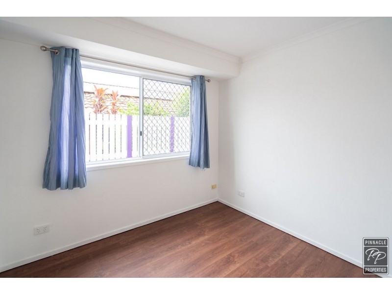 2 Lyndora Close, Riverhills QLD 4074