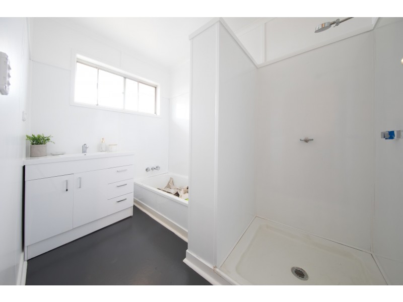 1/3 Warner Street, Raceview QLD 4305