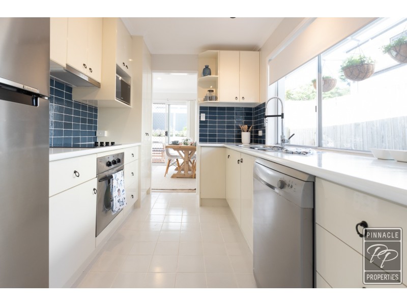 2 Bejimba Street, Kenmore QLD 4069