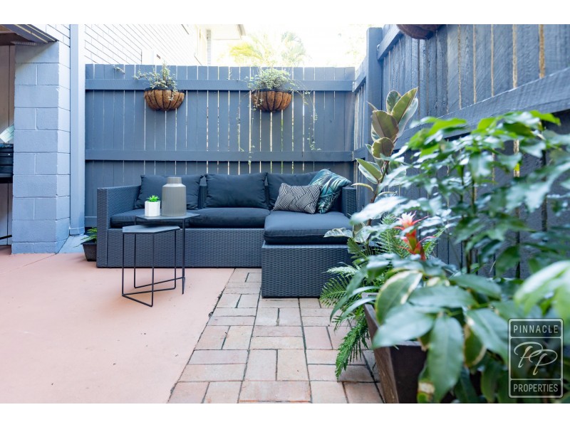 2/83 Indooroopilly Road, Taringa QLD 4068