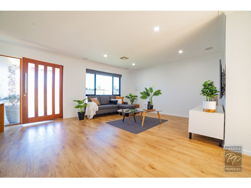 4 Zagalia Court, Kallangur QLD 4503