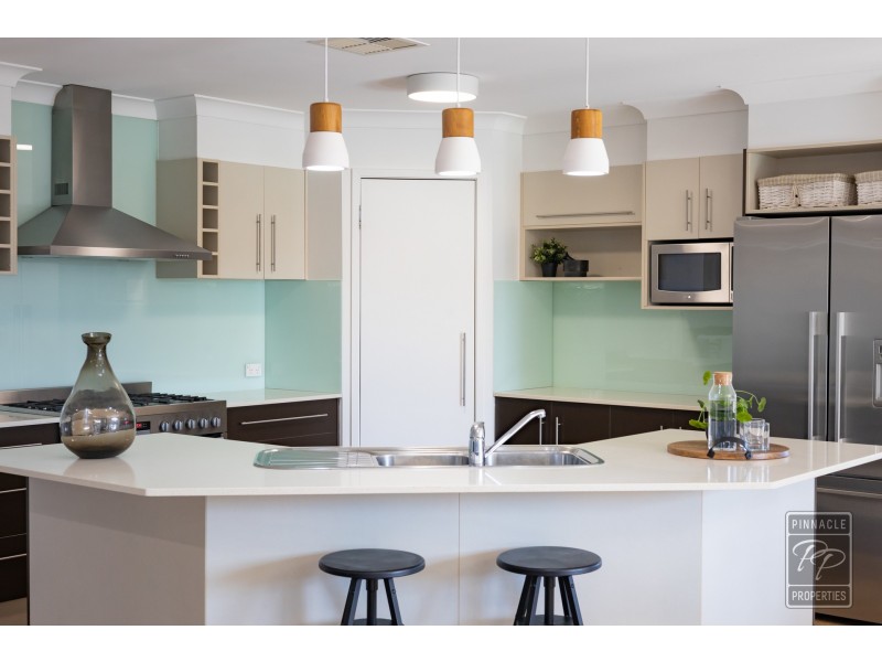 4 Zagalia Court, Kallangur QLD 4503