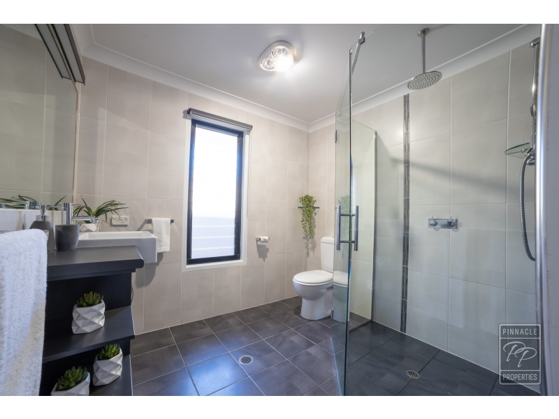 4 Zagalia Court, Kallangur QLD 4503