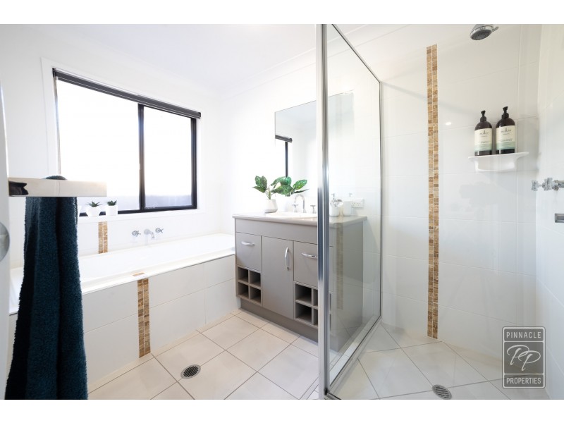 4 Zagalia Court, Kallangur QLD 4503