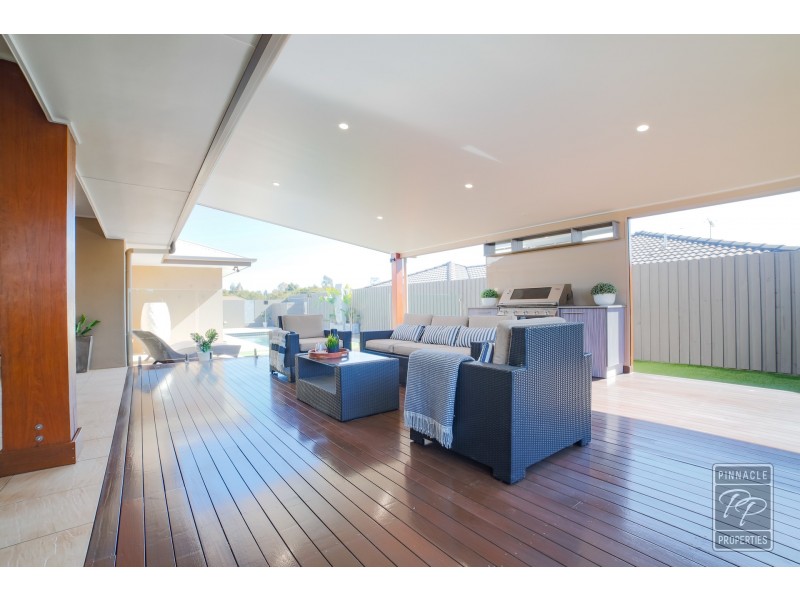 4 Zagalia Court, Kallangur QLD 4503