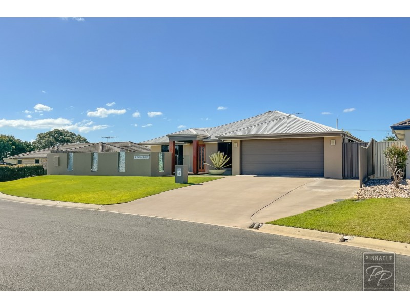 4 Zagalia Court, Kallangur QLD 4503