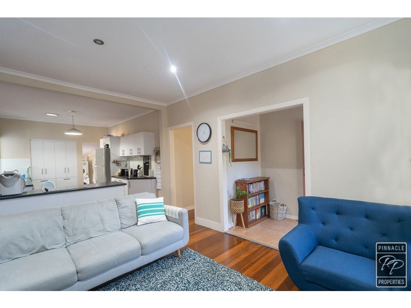 17 Boona Street, Petrie QLD 4502