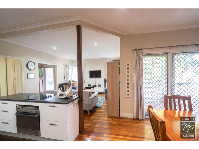 17 Boona Street, Petrie QLD 4502