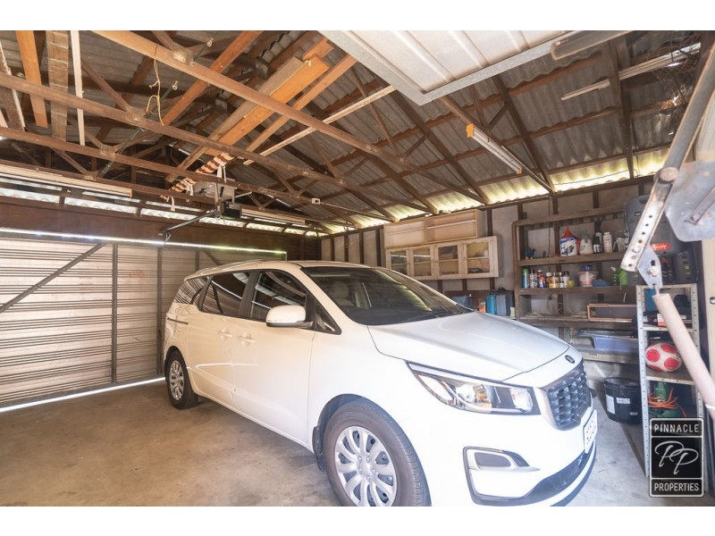 17 Boona Street, Petrie QLD 4502