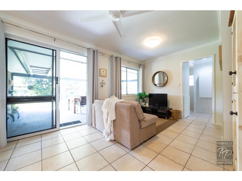 6 Pinkwood Street, Bellbowrie QLD 4070