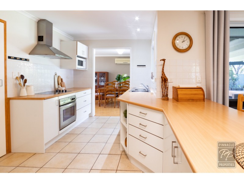 6 Pinkwood Street, Bellbowrie QLD 4070