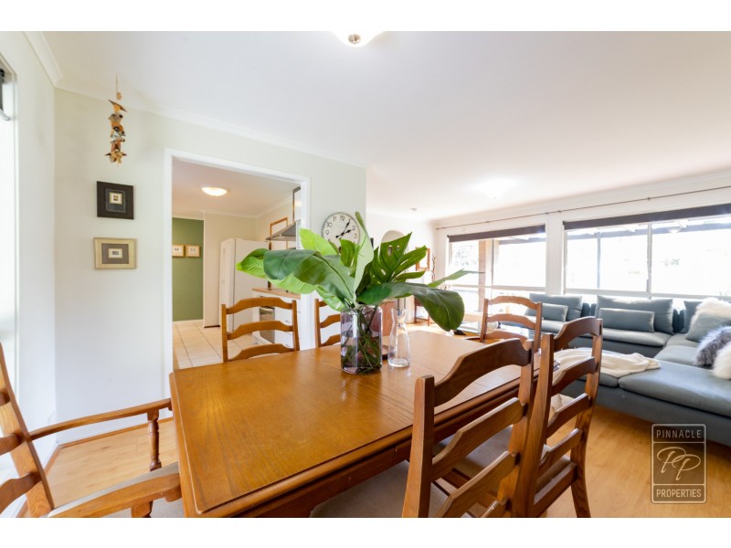 6 Pinkwood Street, Bellbowrie QLD 4070