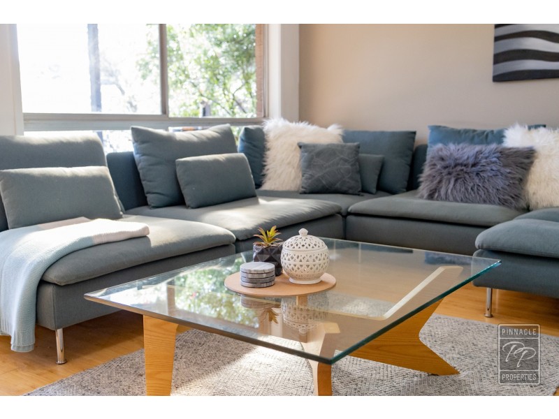 6 Pinkwood Street, Bellbowrie QLD 4070