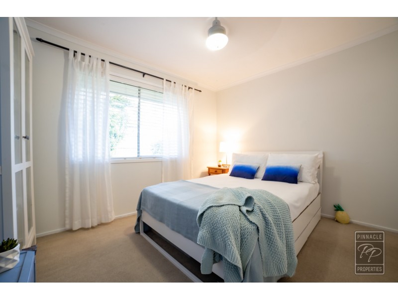 6 Pinkwood Street, Bellbowrie QLD 4070