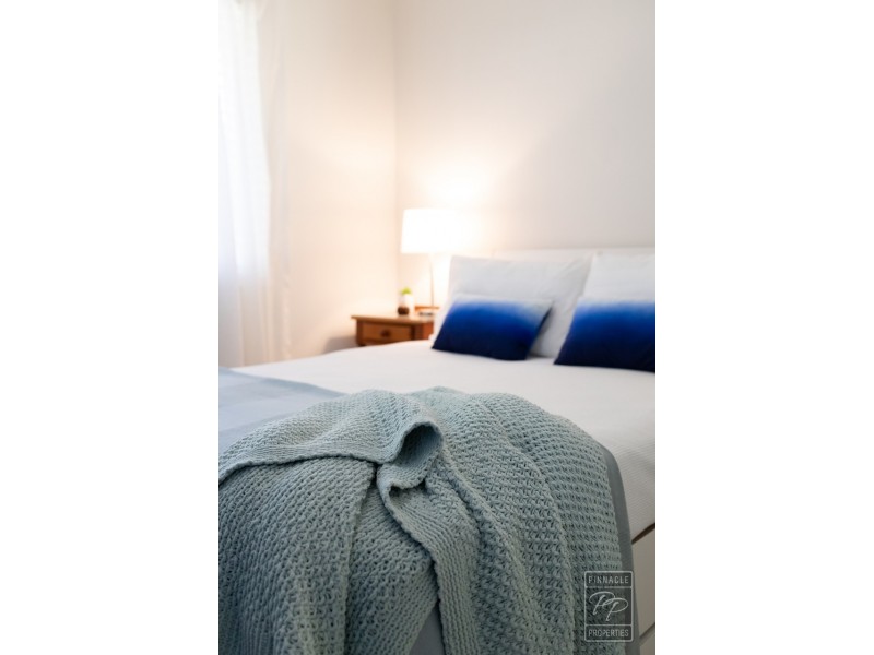 6 Pinkwood Street, Bellbowrie QLD 4070