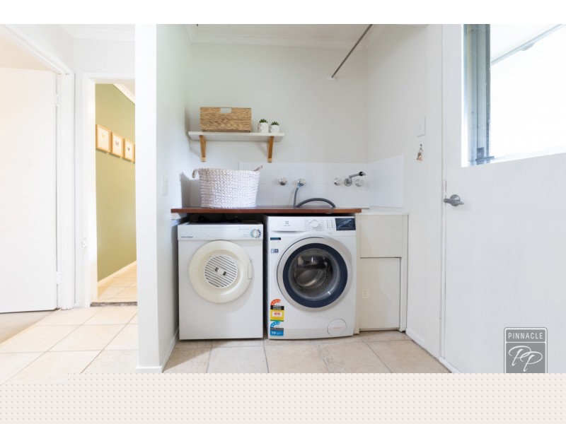 6 Pinkwood Street, Bellbowrie QLD 4070