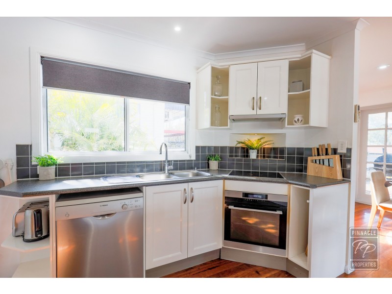 16 Edenvale Street, Oxley QLD 4075