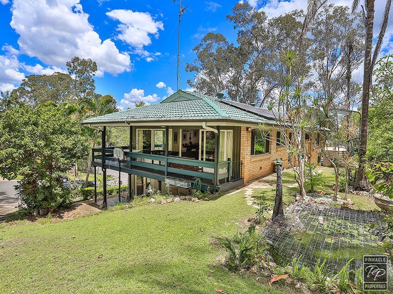 9 Apera Court, Kenmore QLD 4069