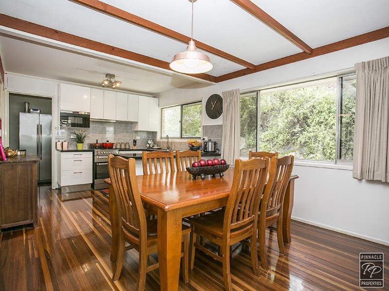 9 Apera Court, Kenmore QLD 4069