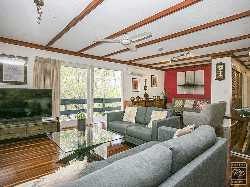 9 Apera Court, Kenmore QLD 4069