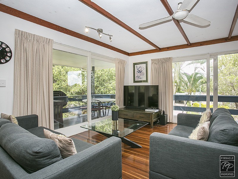 9 Apera Court, Kenmore QLD 4069