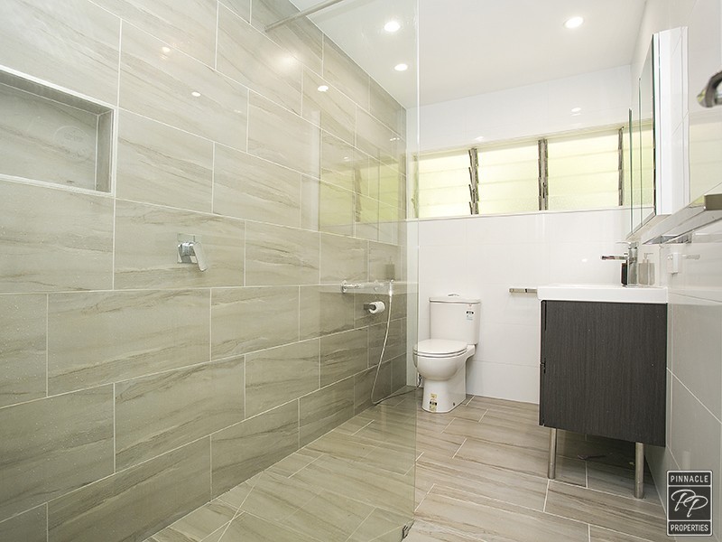 9 Apera Court, Kenmore QLD 4069