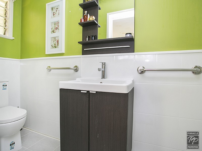 9 Apera Court, Kenmore QLD 4069