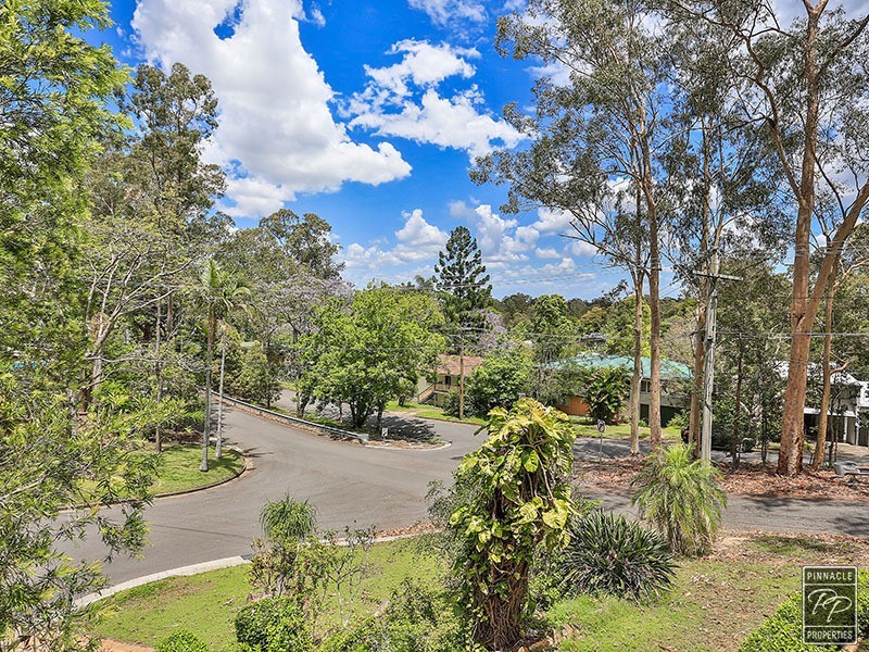 9 Apera Court, Kenmore QLD 4069