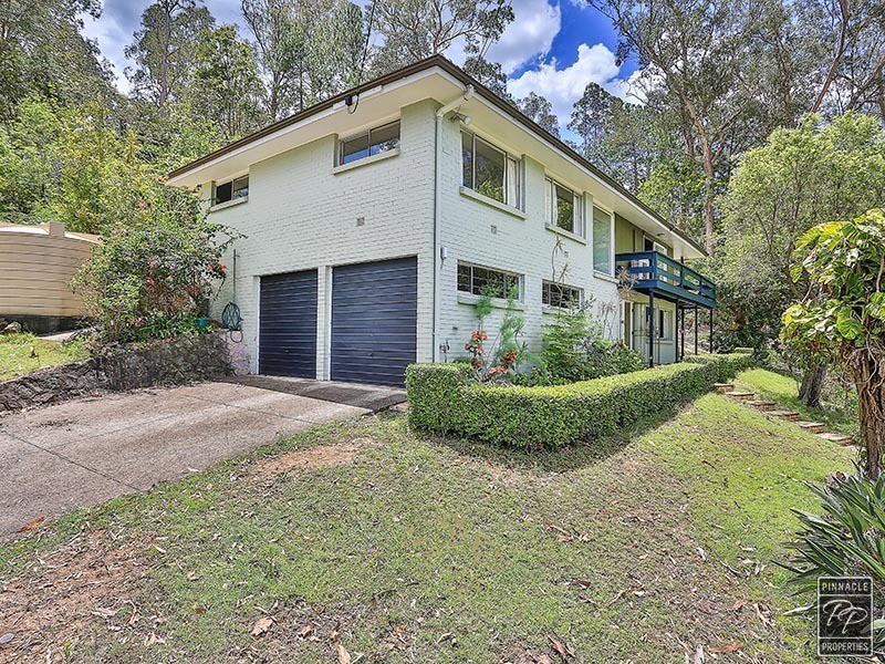 9 Apera Court, Kenmore QLD 4069