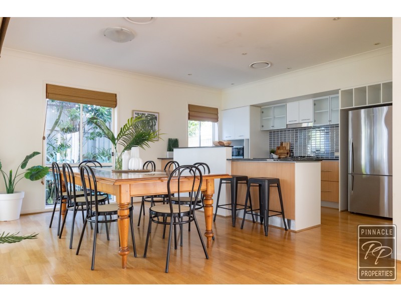 21 Central Avenue, Mount Ommaney QLD 4074