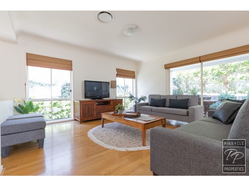 21 Central Avenue, Mount Ommaney QLD 4074