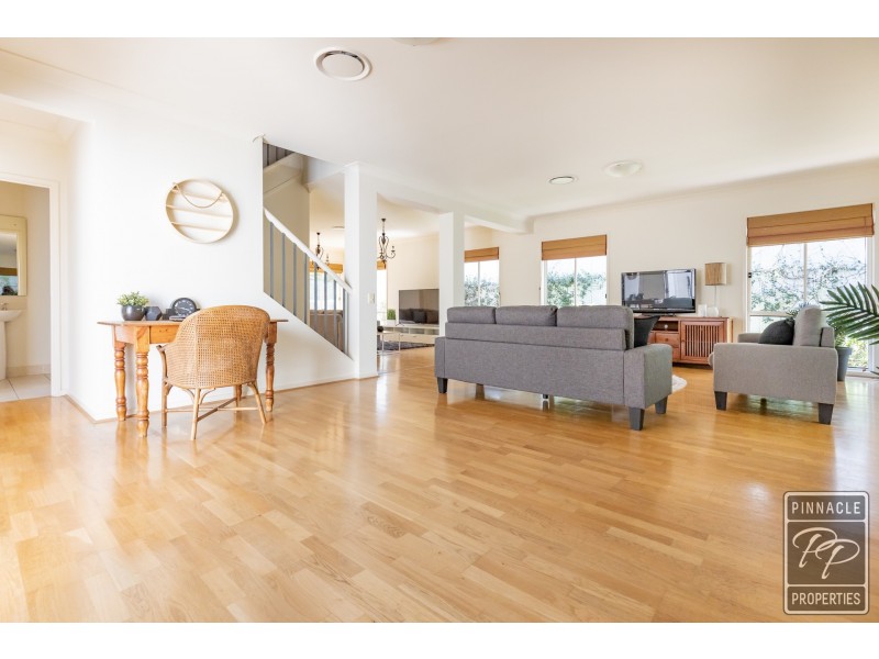 21 Central Avenue, Mount Ommaney QLD 4074