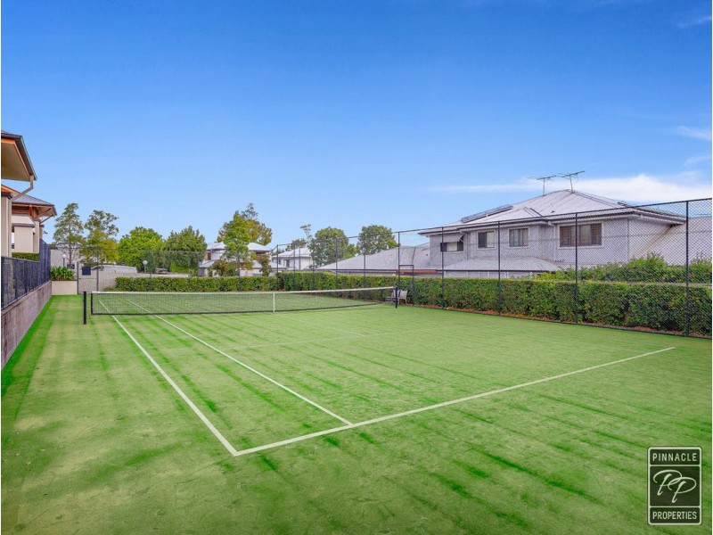 21 Central Avenue, Mount Ommaney QLD 4074