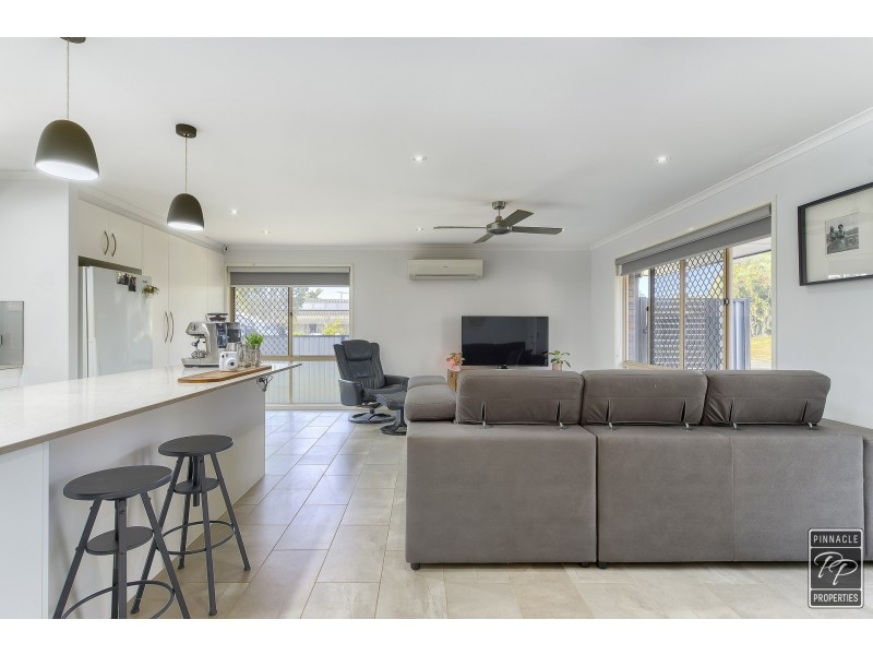 14 Kurrajong Drive, Warner QLD 4500