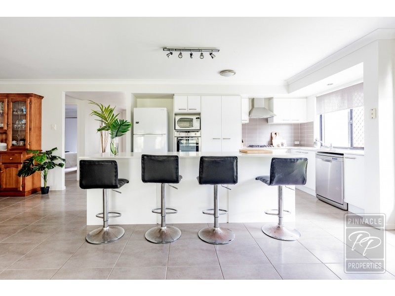 63 Sandheath Place, Ningi QLD 4511