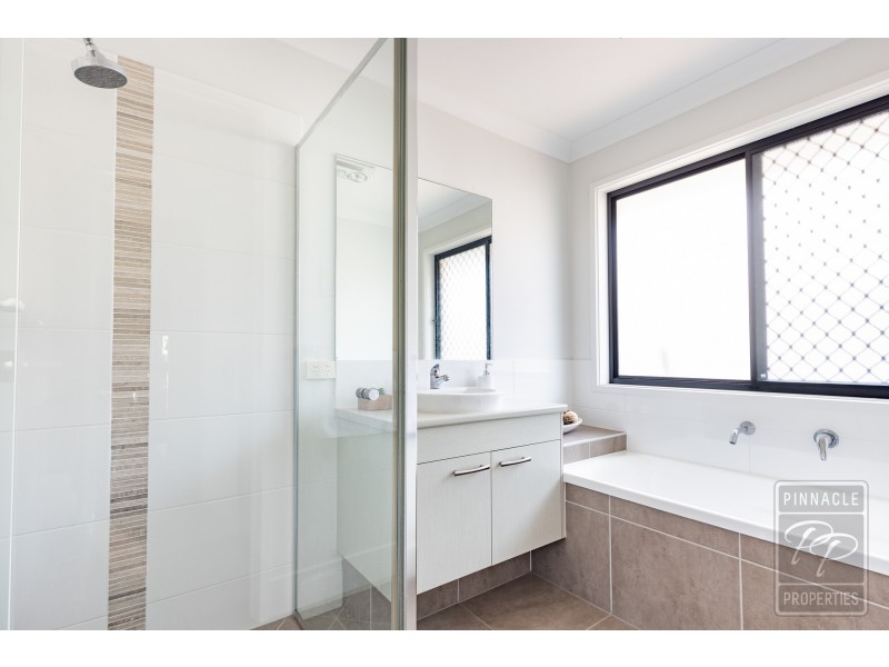 63 Sandheath Place, Ningi QLD 4511
