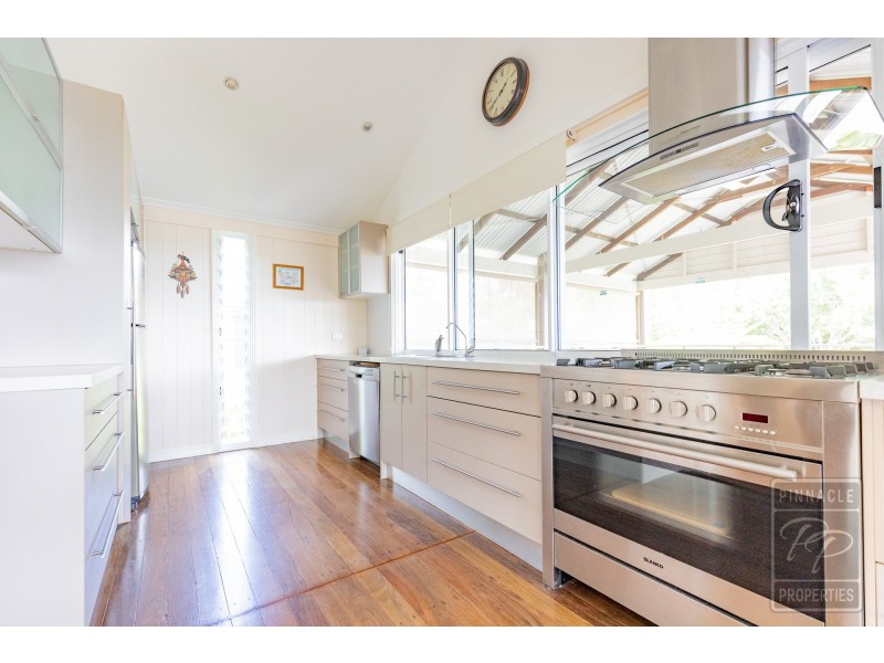 15 Saguaro Court, Tamborine Mountain QLD 4272