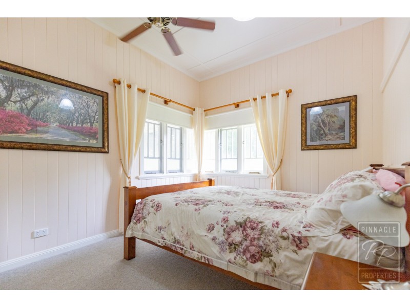 15 Saguaro Court, Tamborine Mountain QLD 4272